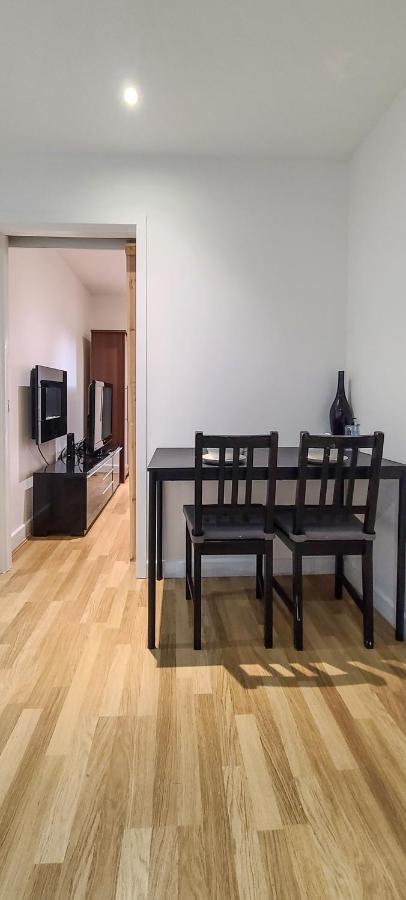 Entire Town Centre 2 Bedroom Apartment Very Close To Beach Bournemouth Kültér fotó
