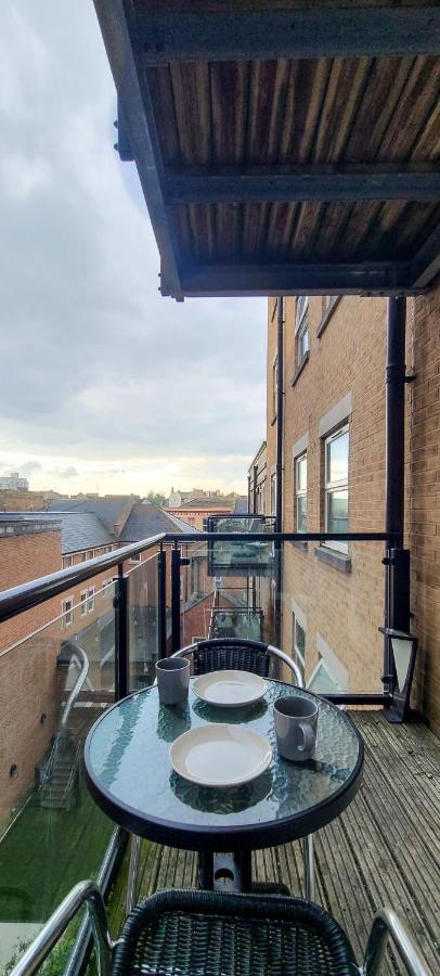 Entire Town Centre 2 Bedroom Apartment Very Close To Beach Bournemouth Kültér fotó